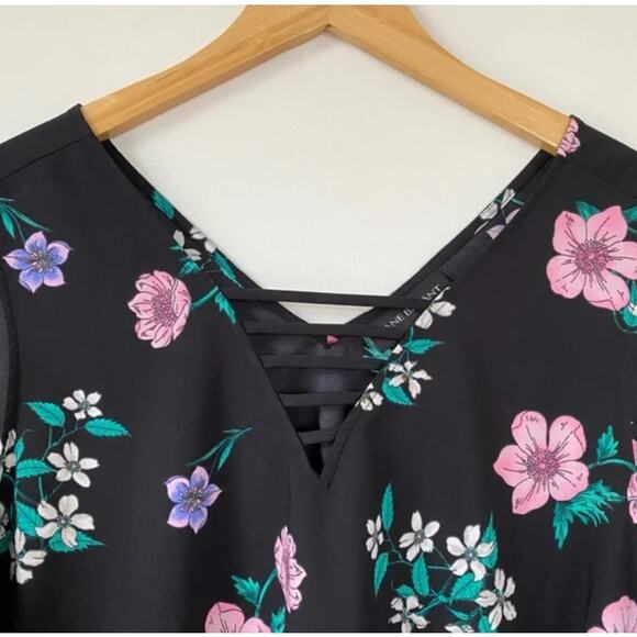 Lane Bryant Moody Floral Print Sleeveless Top 22 - Picture 3 of 8